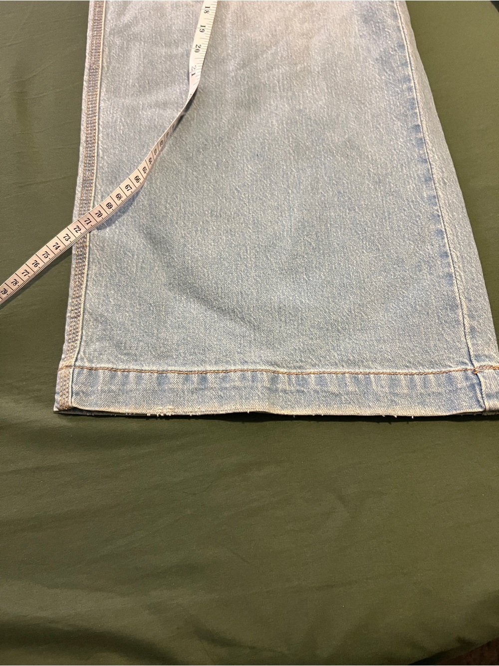 Light Blue Wide-Leg Mid Rise Jeans Size 12 - Picture 3 of 8